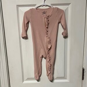 Caden Lane Blush Ruffle Footie